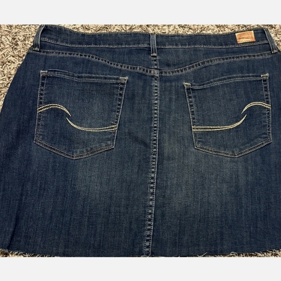 Signature by Levi Strauss Indigo High-Rise Skirt - Picture 2 of 8